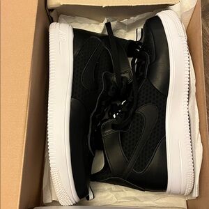 Nike Air Force 1 Ultraforce Mid Black/White